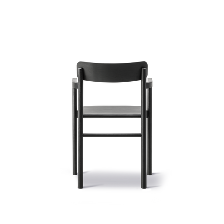 Post Matstol svartlackerad ek, sitsklädd omni 301 svart läder från Fredericia Furniture - 3 - Jacobsen Plus