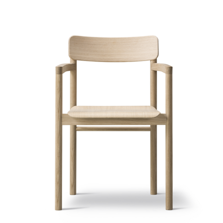 Post Matbordstol, ek lack från Fredericia Furniture - Jacobsen Plus
