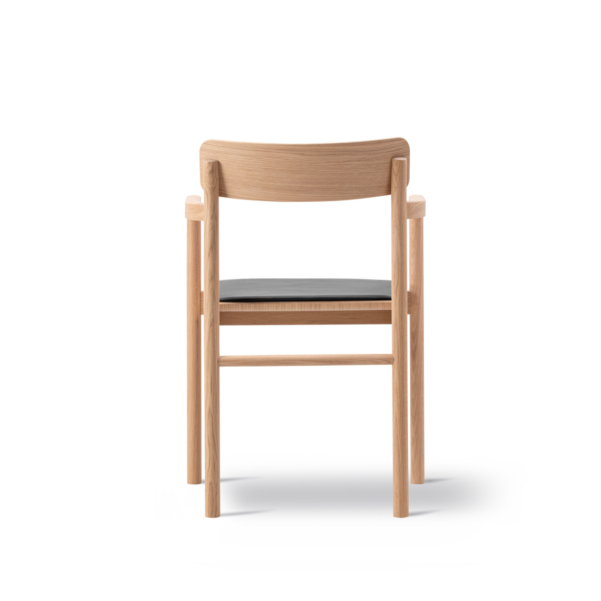 Post Matstol ljusoljad ek, sitsklädd i Max 98 svart läder från Fredericia Furniture - 3 - Jacobsen Plus