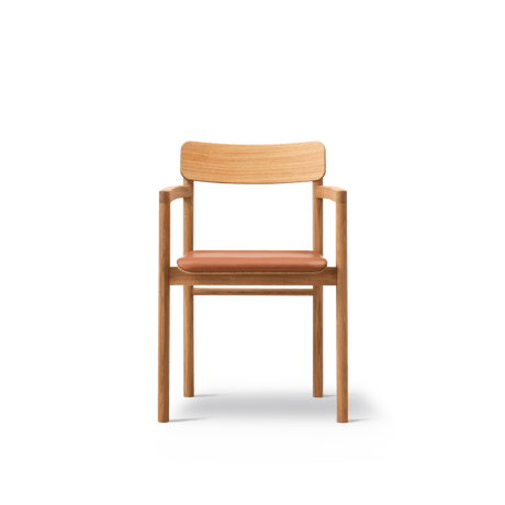 Post Matbordstol oljad ek, sitsklädd i omni 07 cognacsläder från Fredericia Furniture - 2 - Jacobsen Plus