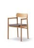 Post Matstol oljad ek, sitsklädd i omni 377 mörkbrunt läder från Fredericia Furniture