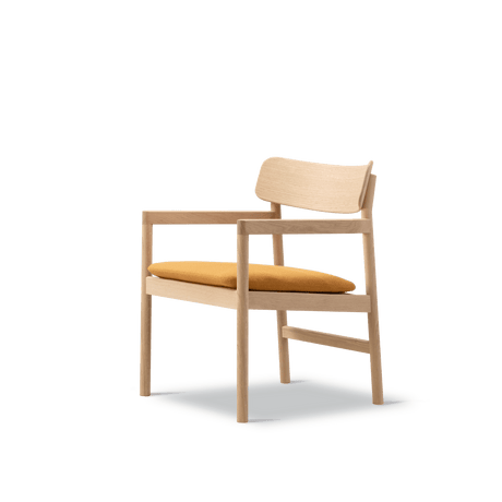 Fredericia Furniture CM3546 Post loungestol av Cecilie Manz - Lys olieret eg - Vidar 472 - Jacobsen Plus