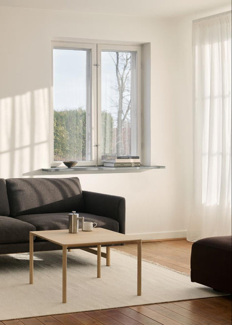 Piloti Wood soffbord, 63x63, H:35 cm av Hugo Passos - Ek ljus olie - Jacobsen Plus
