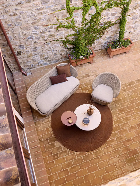 Coast Loungestol med. Swivel, sand från Cane-line - Sand, Cane-line Natté - Jacobsen Plus
