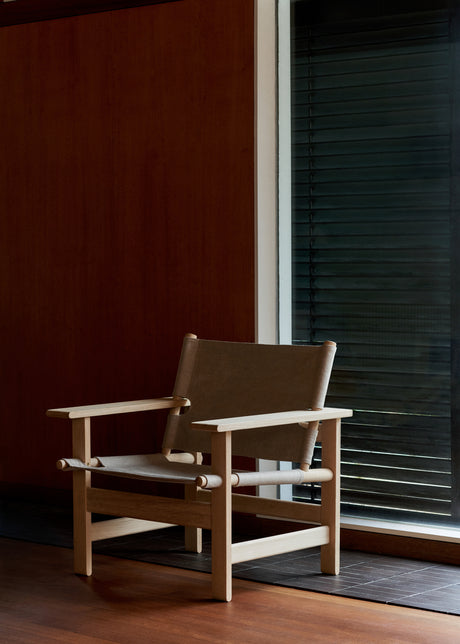 The Canvas Chair, ljus oljad ek naturfärgad canvas av Børge Mogensen - 2 - Jacobsen Plus