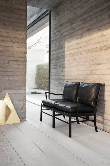 Colonial Soffa, OW149-2 av Ole Wanscher - Ek-stofgruppe 1 / Såpbehandlad - Jacobsen Plus