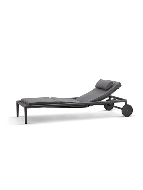 Conic Solsäng från Cane-line - Light grey - Jacobsen Plus