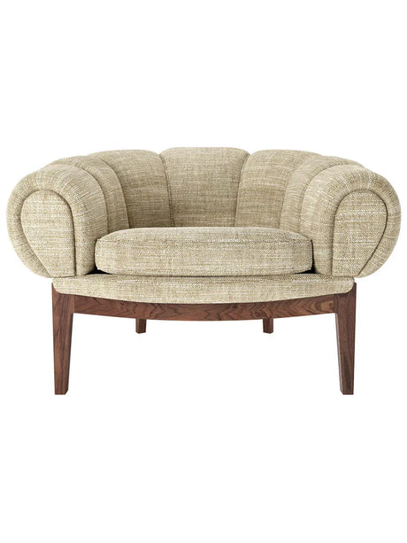 Croissant Lounge Chair, tyg från GUBI - Prisgruppe 1 / Massiv olieret egetræ - Jacobsen Plus