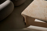 Doric soffbord 140 x 80 cm, neutralvit travertin från GUBI - 5 - Jacobsen Plus