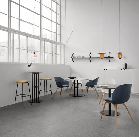 Démon 1 Shelf från GUBI - L: 215 cm / Sortbejdset ask - Jacobsen Plus