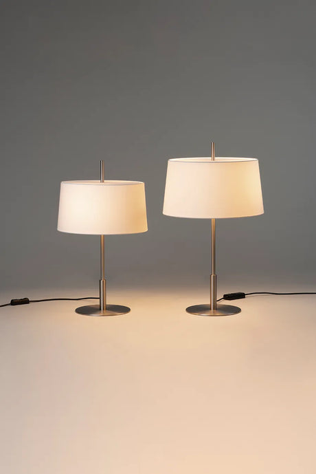 Diana Menor Bordslampa från Santa and Cole - White - Jacobsen Plus