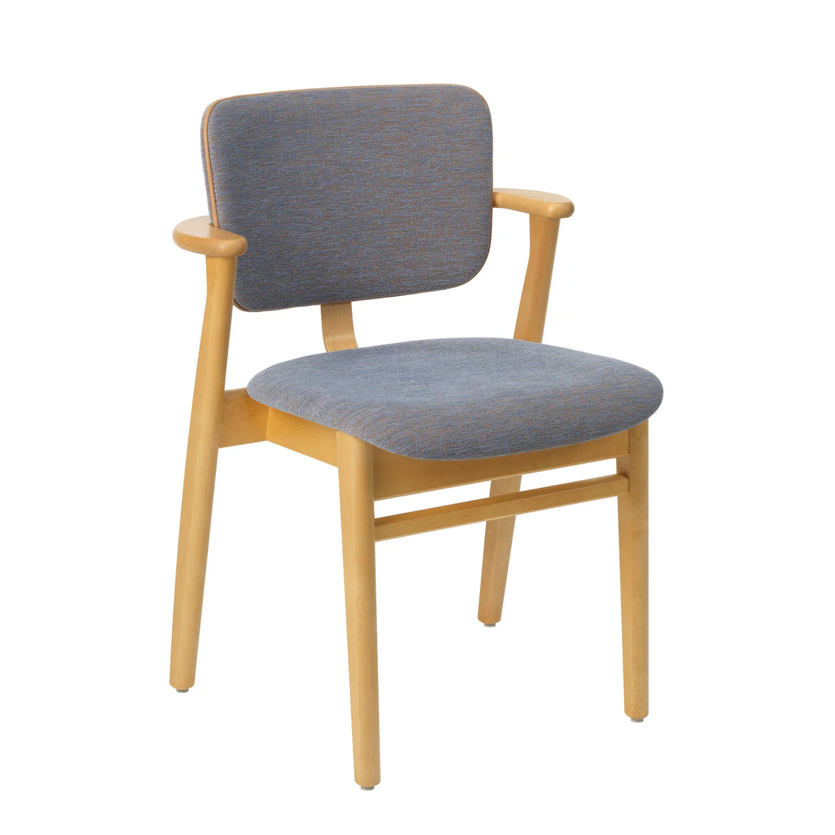 Domus Chair, klädd från Artek - Honey stained birch - WOW RE 4441 - Prestige Nougat piping - Jacobsen Plus