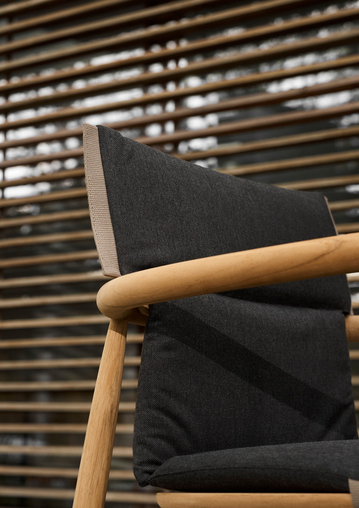 CU E008 dyna till Embrace trädgårdsstol från Carl Hansen & Søn - Panama Hollin 1779 - Jacobsen Plus