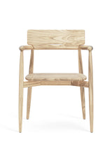 E008 Embrace Trädgårdsstol från Carl Hansen & Søn - 1 - Jacobsen Plus