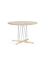 E022 Embrace Trädgårdsbord, Ø110 från Carl Hansen & Søn