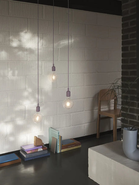 E27 Pendellampa från Muuto - Beige Green - Jacobsen Plus