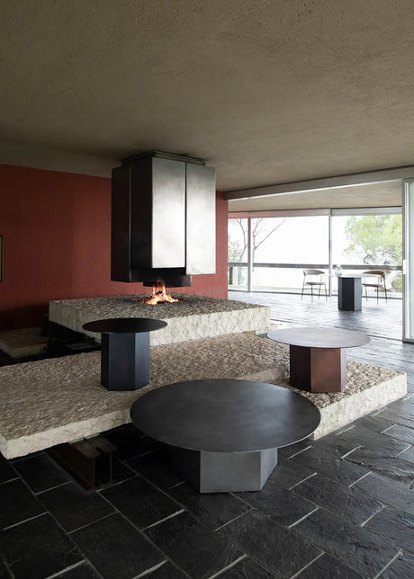 Epic soffbord Ø80 cm, Steel från GUBI - Earthy Red Steel - Jacobsen Plus