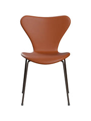 3107 Stol, helklädd Essential läder valnöt/brun bronsstomme av Arne Jacobsen