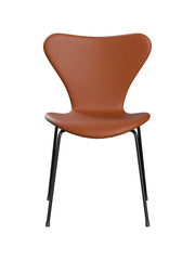 3107 Stol, helklädd Essential läder valnöt/svart underrede av Arne Jacobsen