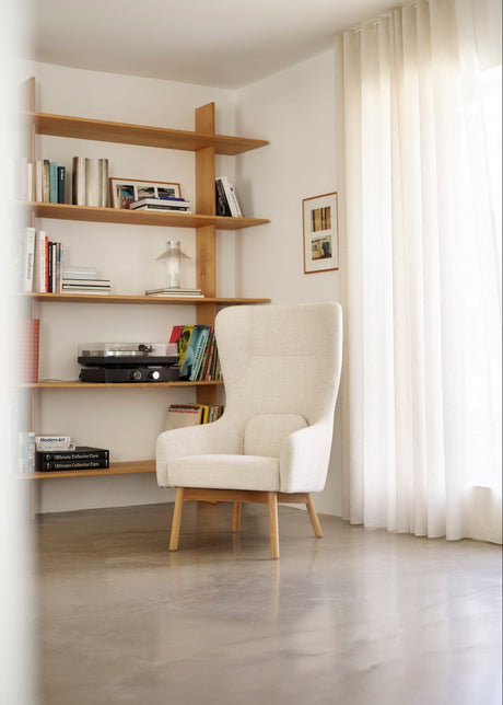 FDB Møbler - L35 Gesja, öronlappsstol, beige textil - 2 - Jacobsen Plus