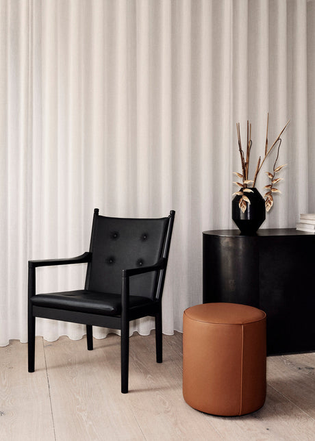 1788 Fåtölj av Hans J. Wegner - Stofgruppe 1 / Ek sæbe - Jacobsen Plus