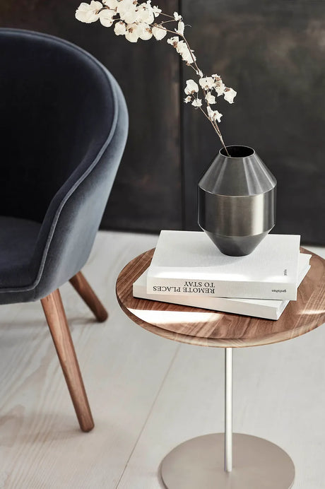 Pal-bord Ø37,5 från Fredericia Furniture - H: 38 cm / Ek ljus olie / Svart - Jacobsen Plus