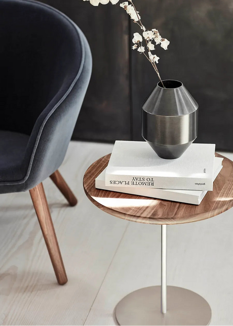 Pal Bord Ø44 från Fredericia Furniture - H: 38 cm / Ek ljus olie / Svart - Jacobsen Plus
