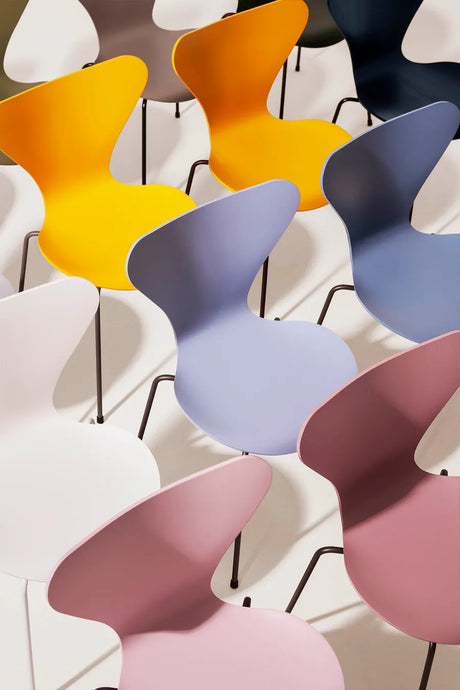 3107 Serie 7 Stol lackerad av Arne Jacobsen - Pale Rose / Krom - Jacobsen Plus
