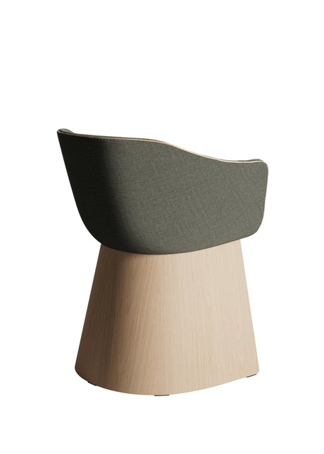 Fritz Hansen - Monolit matstol med låga armstöd, läderpasspoaler och fanér base - 2 - Jacobsen Plus