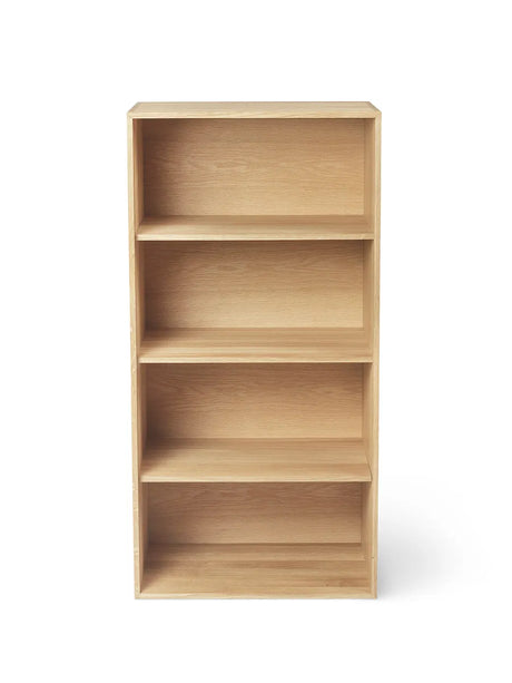 FK63 Bokhylla med hyllor, upprätt från Carl Hansen & Søn - Dybde: 27 cm / Ek olie - Jacobsen Plus