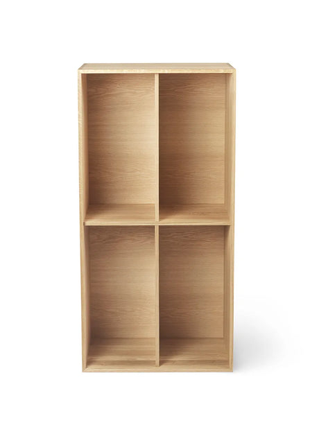 FK63 Bokhylla med skiljeväggar, upprätt från Carl Hansen & Søn - Dybde: 27 cm / Ek olie - Jacobsen Plus