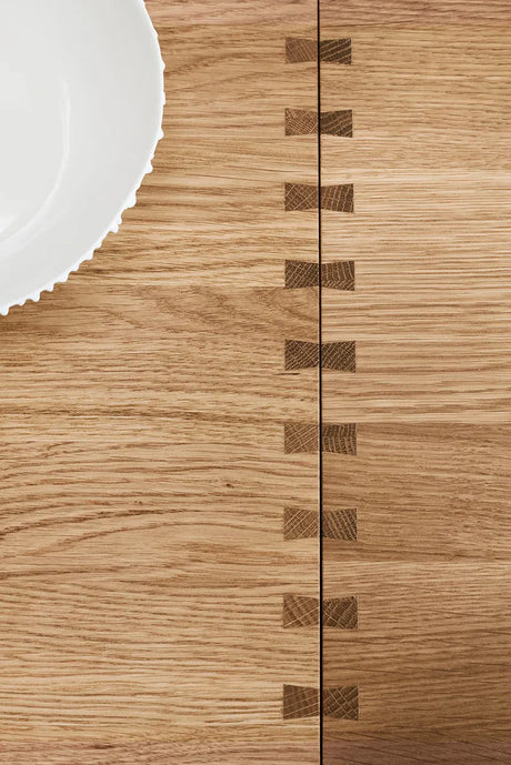 FK63 Bokhylla med hyllor, upprätt från Carl Hansen & Søn - Dybde: 27 cm / Ek olie - Jacobsen Plus