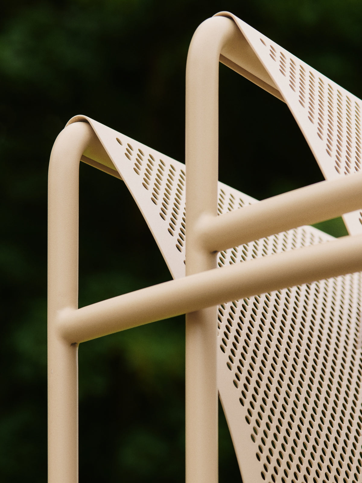 Dapple loungestol för utomhusbruk från Ferm Living - 7 - Jacobsen Plus