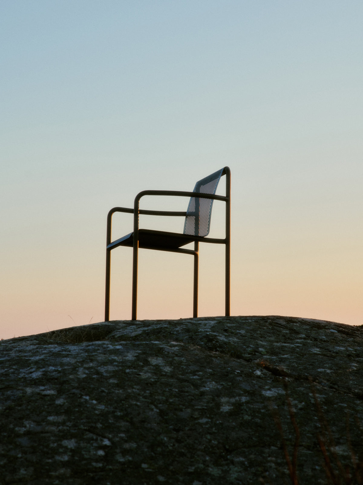 Dapple Trädgårdsstol med armstöd från Ferm Living - 6 - Jacobsen Plus