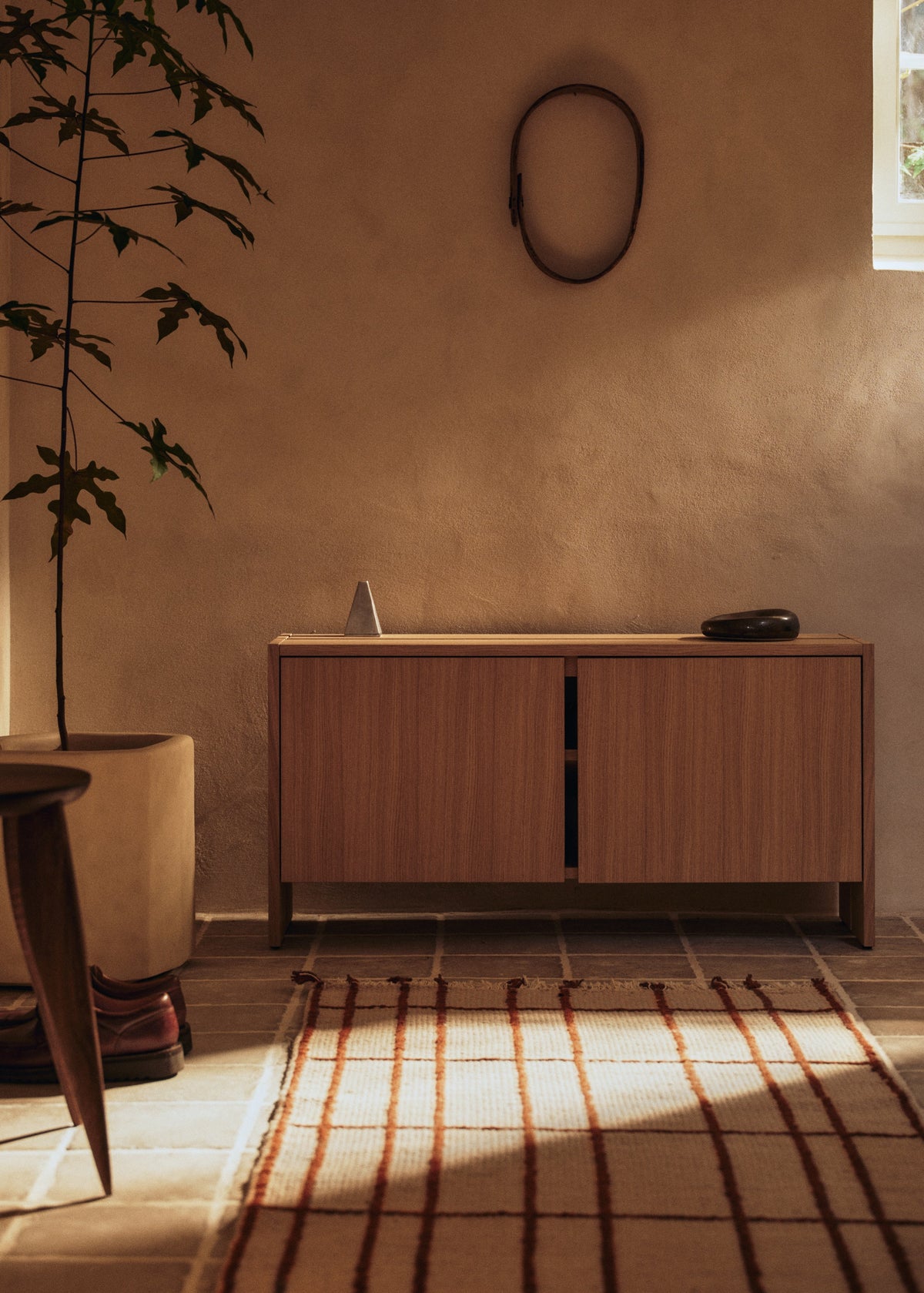 Parcel Hallway hallskåp, tillverkat av Ferm Living