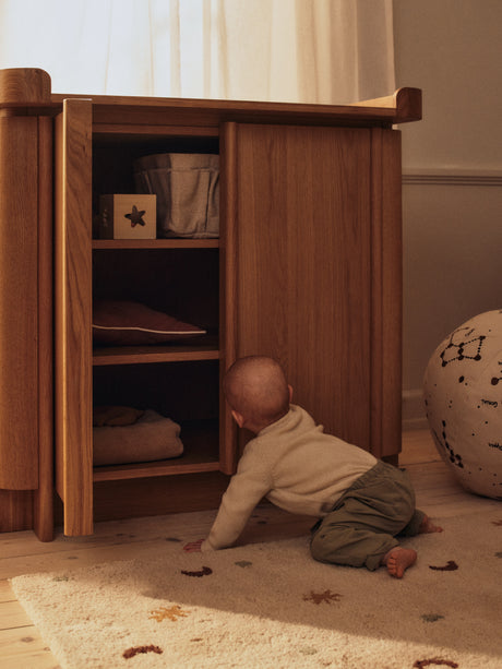 Tilu byrå, lackad ek från Ferm Living - 3 - Jacobsen Plus