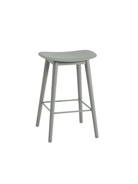 Fiber Bar Stool trä från Muuto - Lille / Black- black - Jacobsen Plus