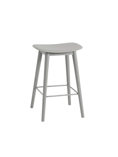 Fiber Bar Stool trä från Muuto - Lille / Black- black - Jacobsen Plus