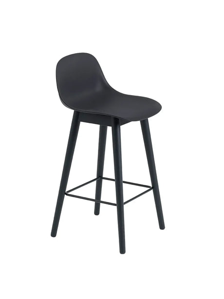 Fiber Bar Stool Trä med ryggstöd från Muuto - Lille / Black- black - Jacobsen Plus