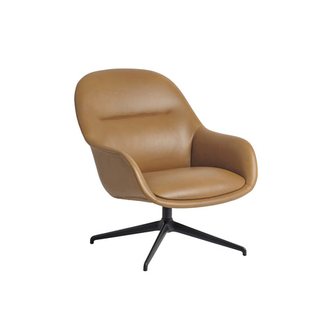 Fiber Lounge Armchair, Refine cognacfärgat läder, antracit swivel base från Muuto - 1 - Jacobsen Plus