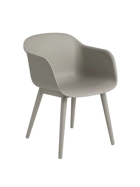 Fiber Fåtölj, trä från Muuto - Grey- grey base - Jacobsen Plus