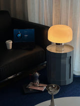 Bellhop Glas Bordslampa från Flos - 3 - Jacobsen Plus