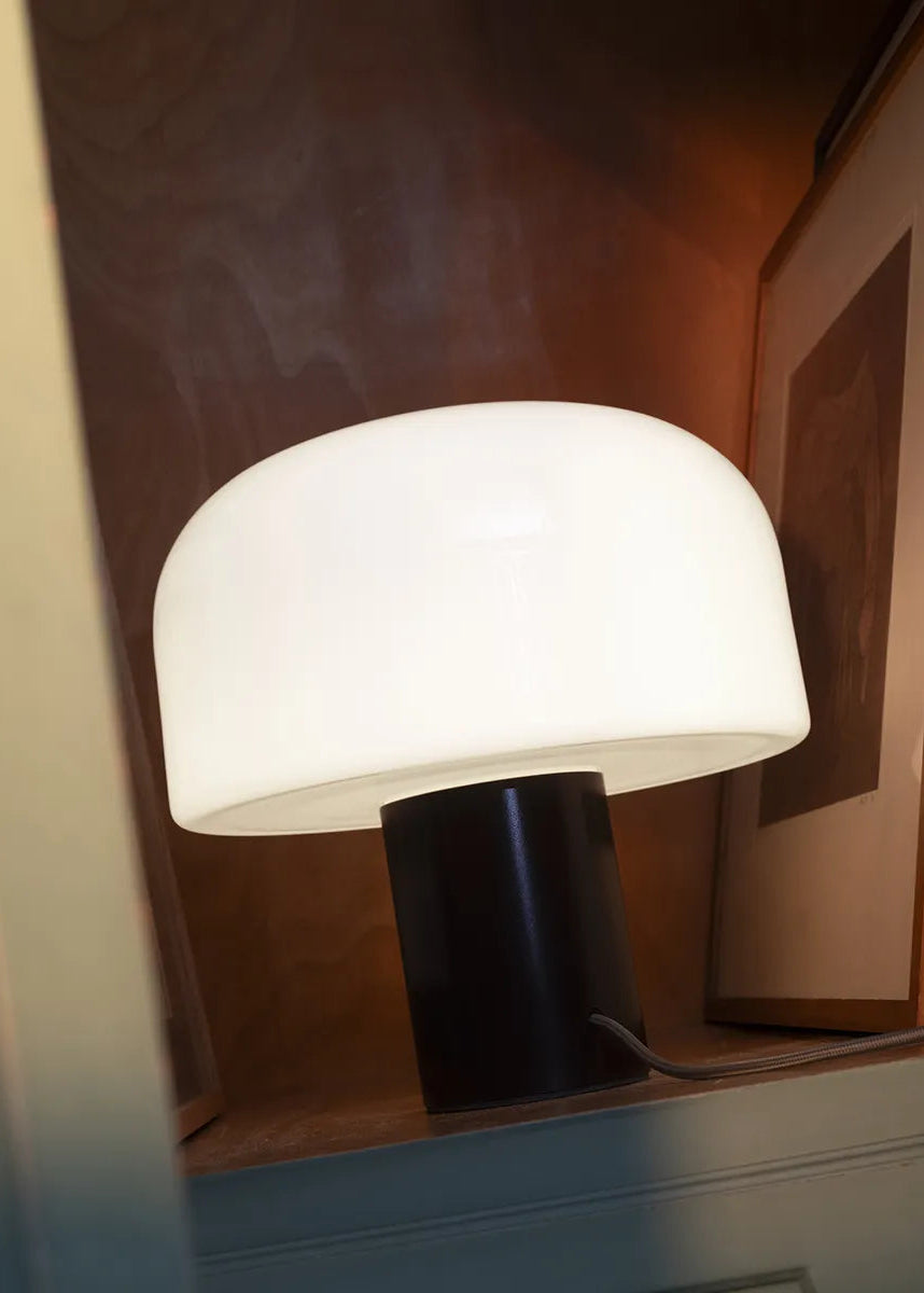 Bellhop Glas Bordslampa från Flos - 5 - Jacobsen Plus