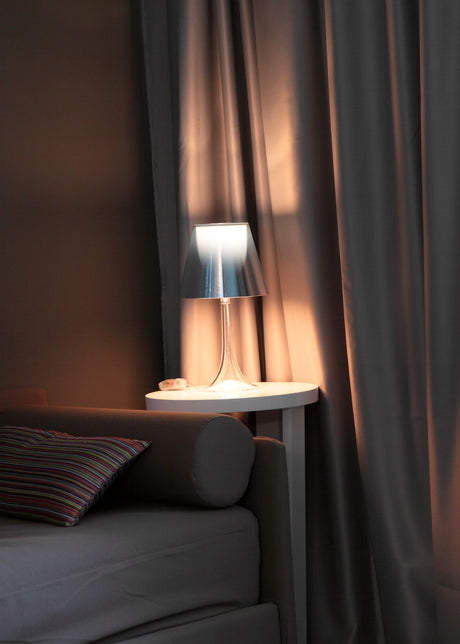 Miss K Bordslampa från Flos - Tyg - Jacobsen Plus