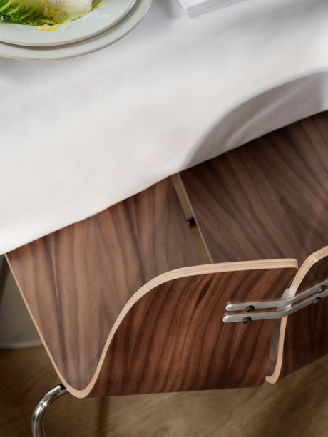 PK3 Matstol, valnöt av Poul Kjærholm - Förkromad - Jacobsen Plus
