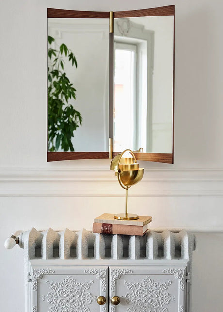 Vanity Mirror 2 från GUBI - 2 - Jacobsen Plus