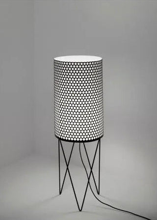 PD2 golvlampa från GUBI - Mat svart - Jacobsen Plus