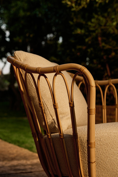 Grace Outdoor Lounge Chair från GUBI - Alabaster White - Jacobsen Plus