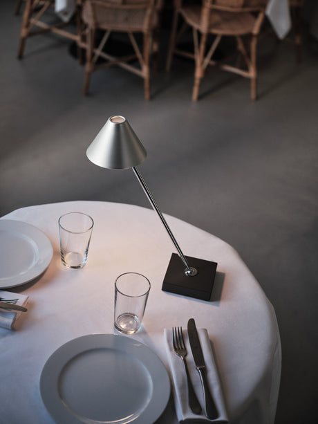 Santa & Cole - Gira Mini, portabel bordslampa - Naturligt aluminium - Jacobsen Plus