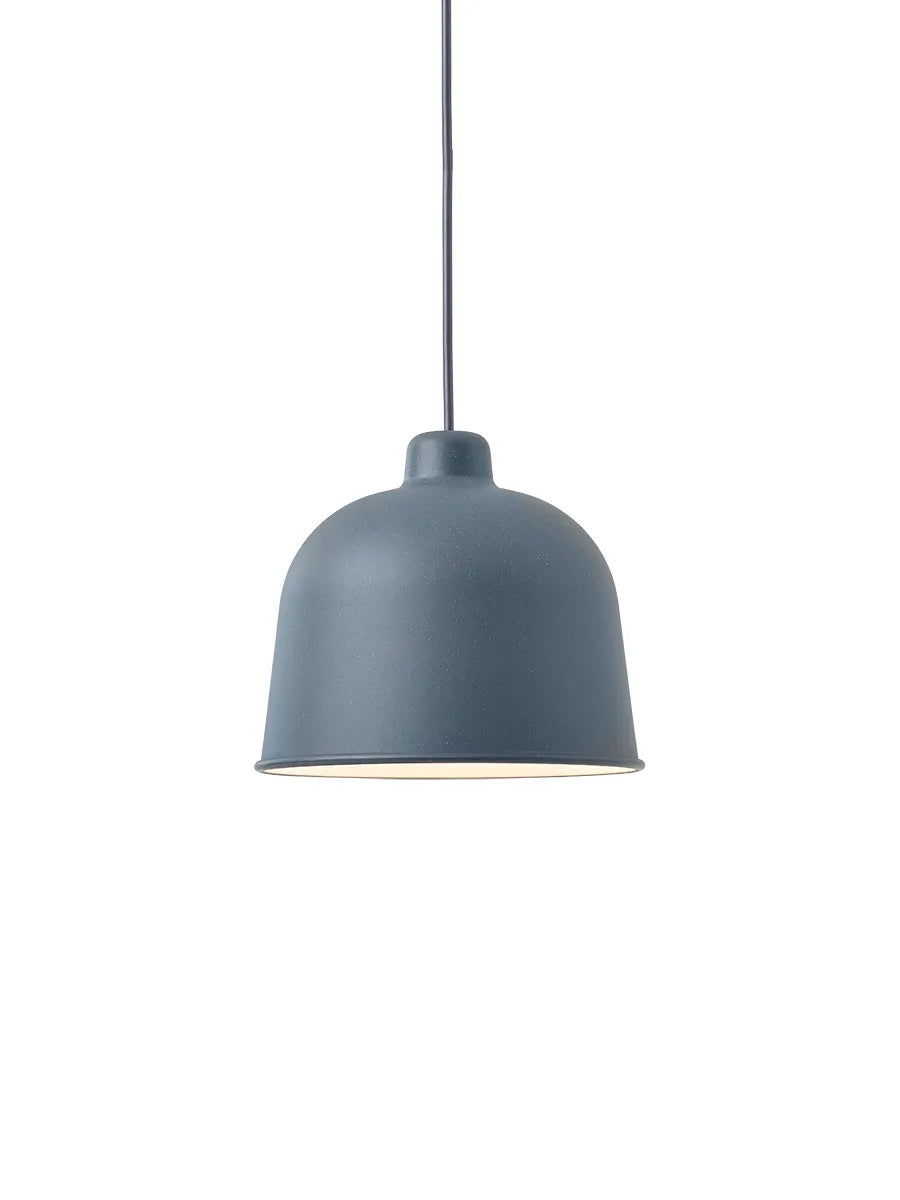 Grain pendellampa från Muuto - Blue grey - Jacobsen Plus